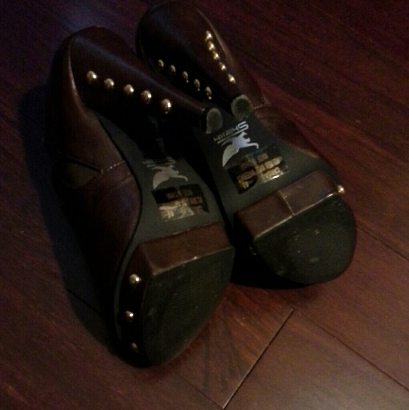 Boots - Picture 3 of 3